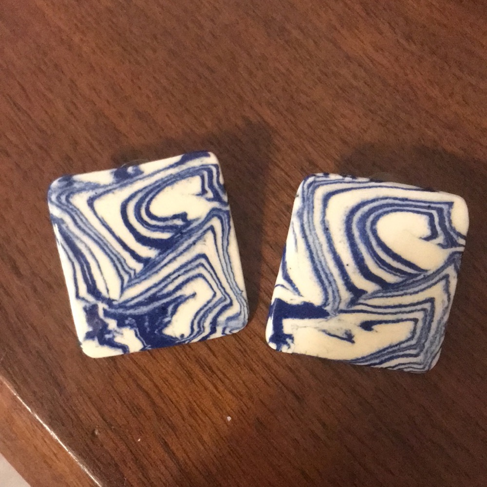 Vtg Porcelain Earrings with posts
